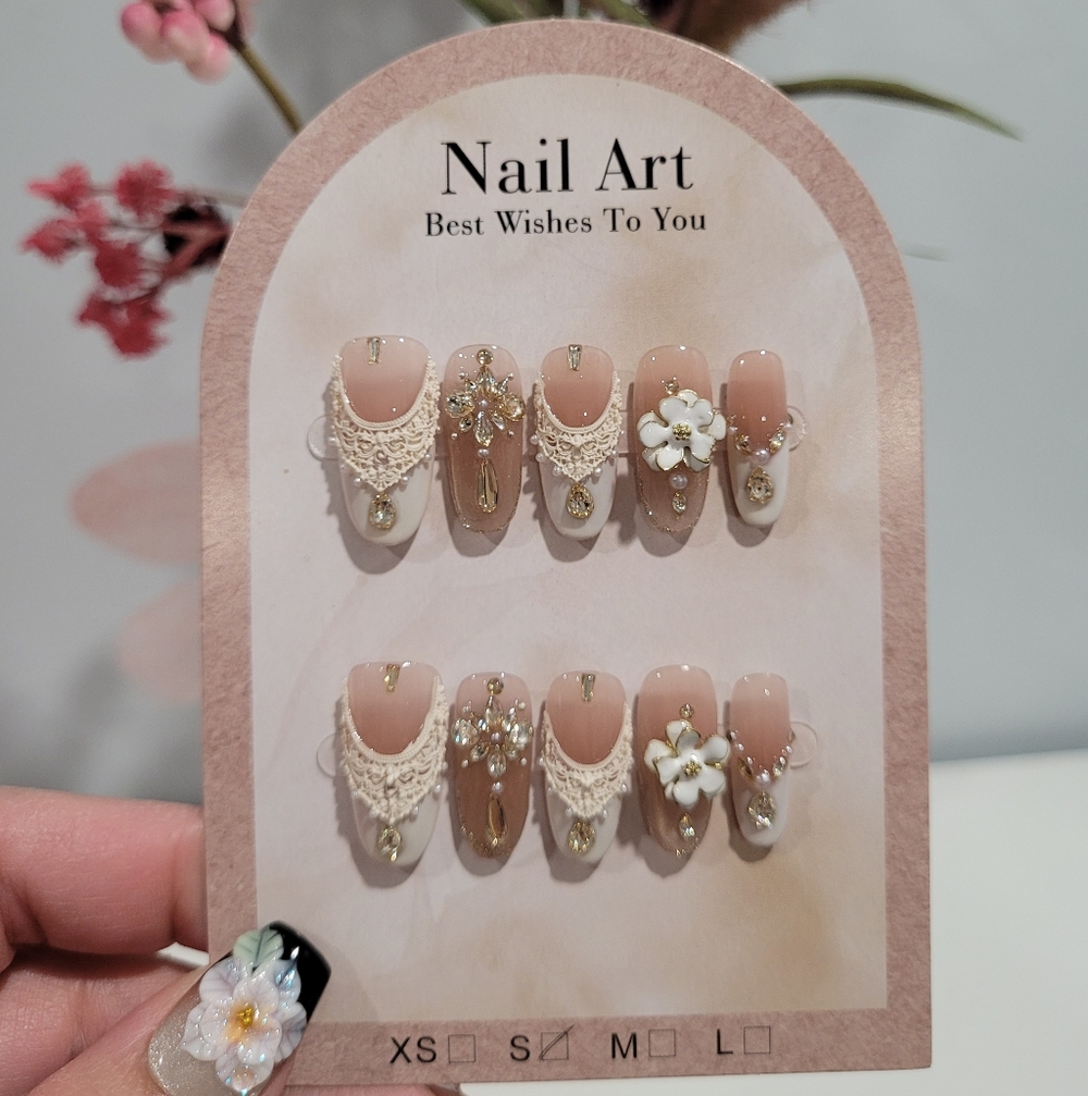 Chic Collection Press On Nails Bundle 3+1